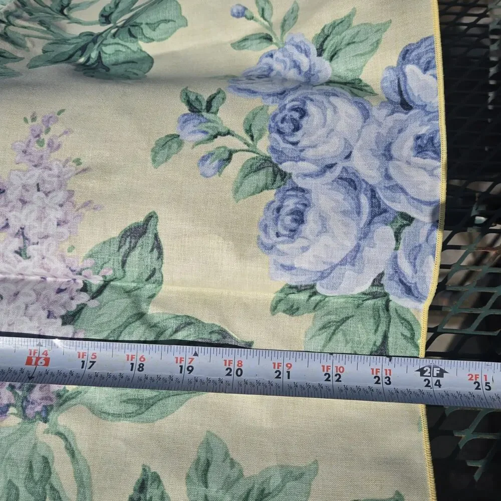 longaberger‎ Table Square Napkin Lilac Rose 24